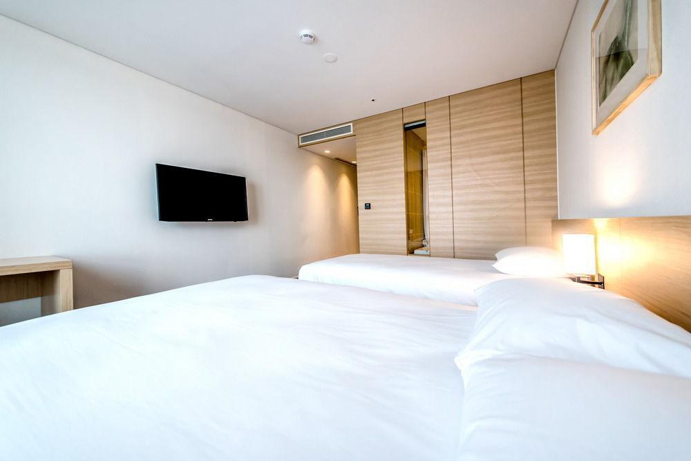 Jeju Central City Hotel Exterior foto